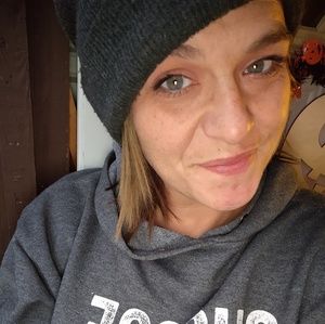 Meet your Posher, Alisia